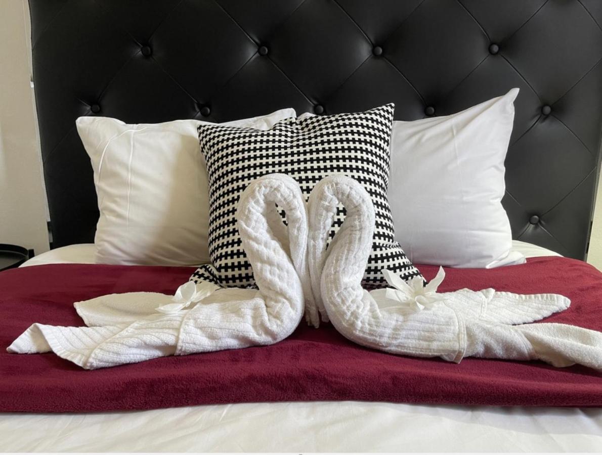 Mc Apartments プエルト・デル・ロサリオ エクステリア 写真